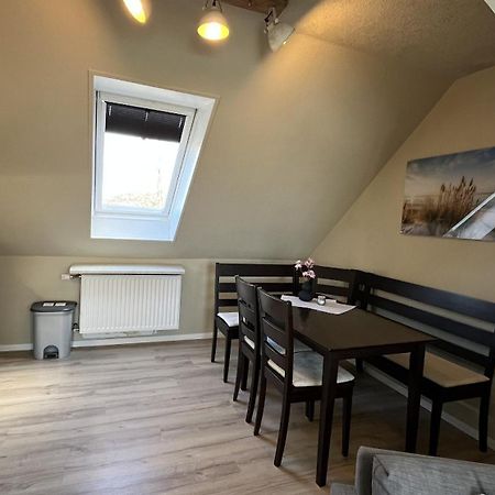 Travemuende Leuchtfeuer Apartment Lubeck Luaran gambar